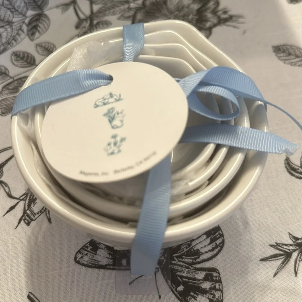RAE DUNN BLUE BUNNY SKETCH Measuring Cups